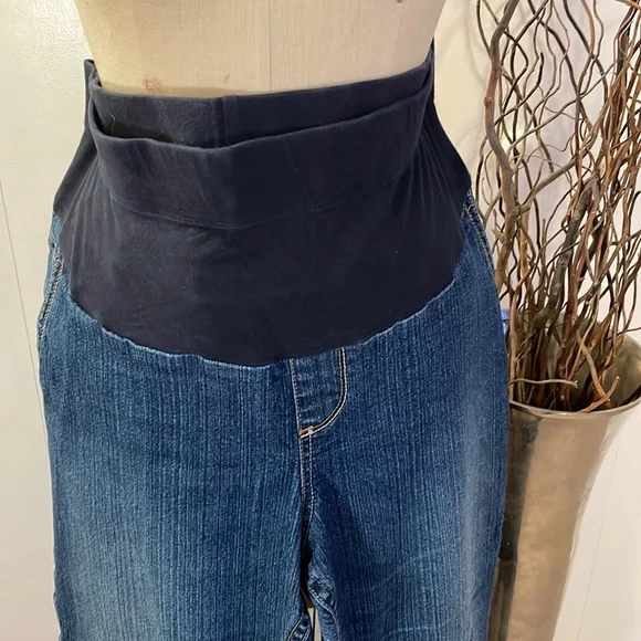 Onyx stretch flare leg maternity jeans in size XL - Picture 2 of 6